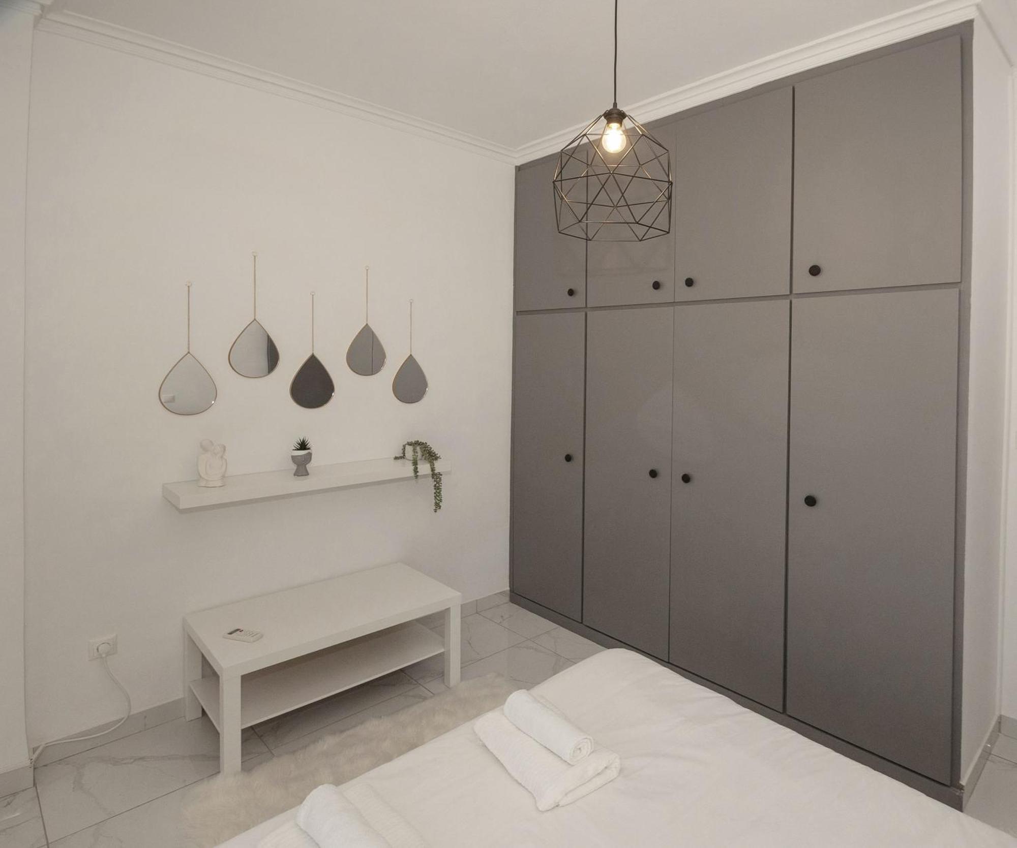 The Glyfada Apartment