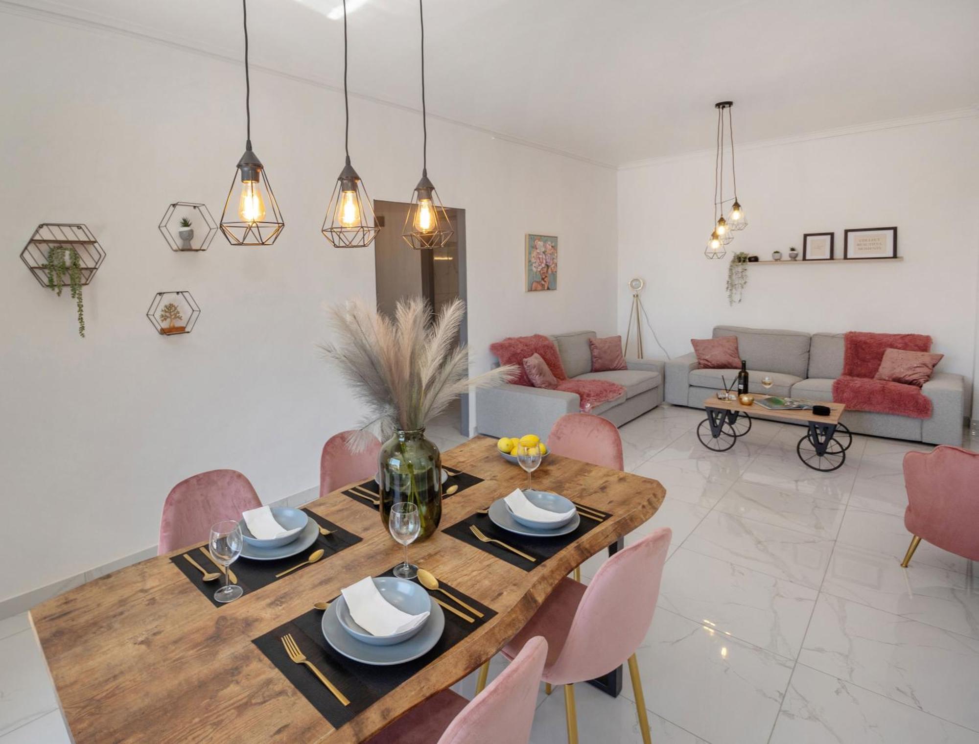 The Glyfada Apartment *